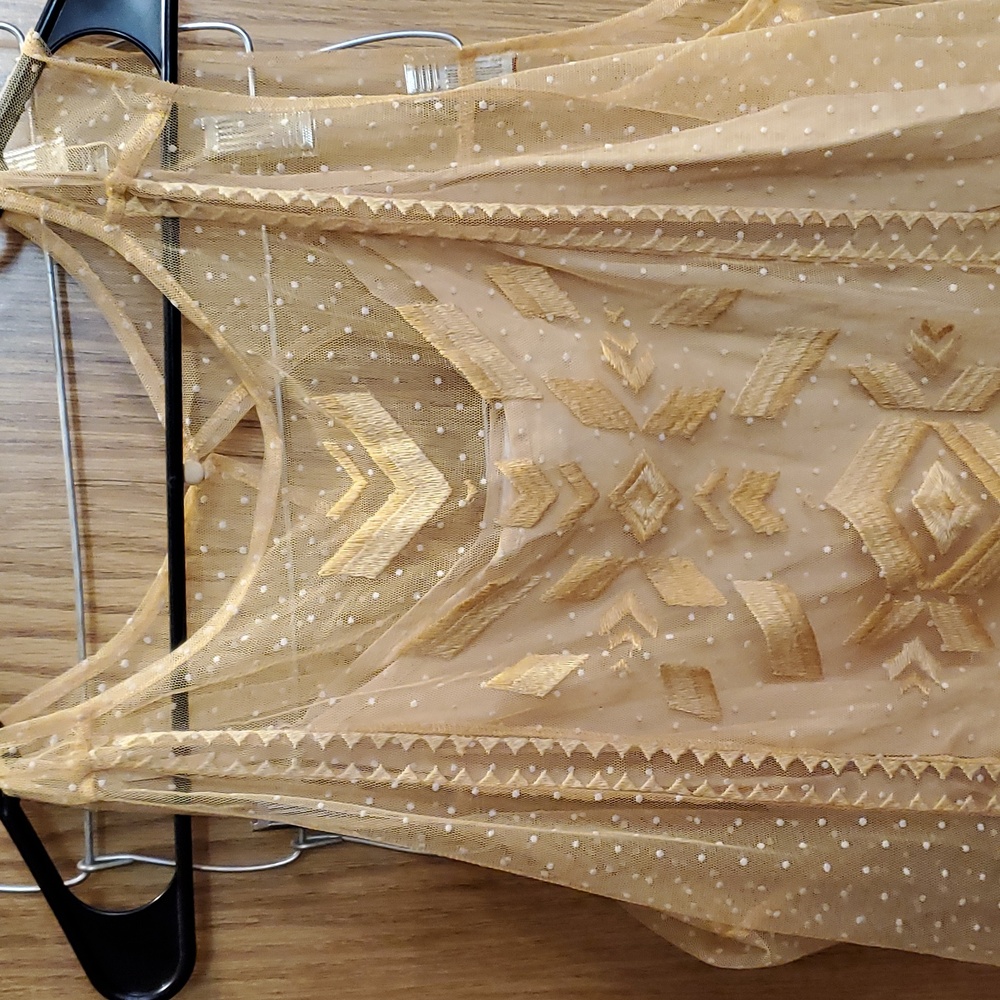 ARIAT Shear blouse with spaghetti strap shirt - Picture 2 of 5